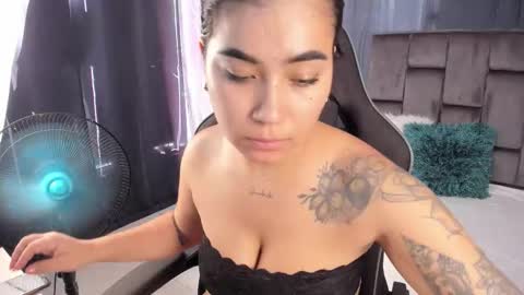 Snapshot of tati_jones chatting on September 29, 7:40 pm Tatiana online show from September 29, 7:40 pm