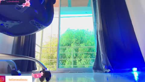 Snapshot of tatiana1004 chatting on February 20, 11:53 am tatiana1004 online show from February 20, 11:53 am