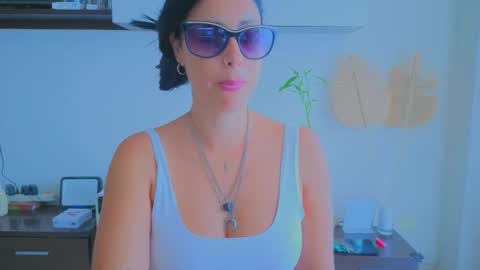 Snapshot of tatiana2224 chatting on September 30, 8:08 am tatiana2224 online show from September 30, 8:08 am