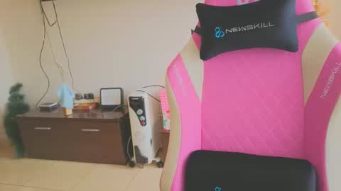 Snapshot of tatiana2224 chatting on December 19, 9:49 am tatiana2224 online show from December 19, 9:49 am