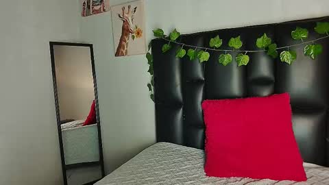 tatiana_mendoza online show from March 3, 1:31 pm