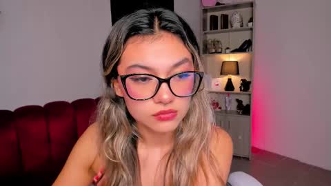 tatiana_mendoza online show from November 4, 1:10 pm