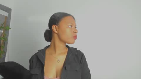 tatianasquirthot online show from March 1, 7:38 pm