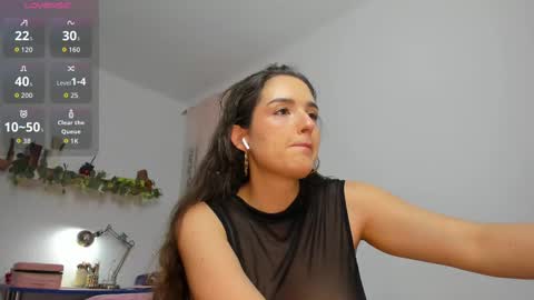 Snapshot of tatiannaz chatting on September 16, 10:11 pm Tatianna online show from September 16, 10:11 pm