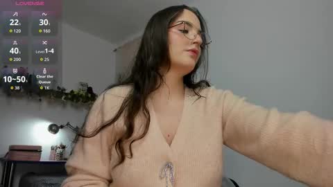 Snapshot of tatiannaz chatting on October 13, 9:37 pm Tatianna online show from October 13, 9:37 pm