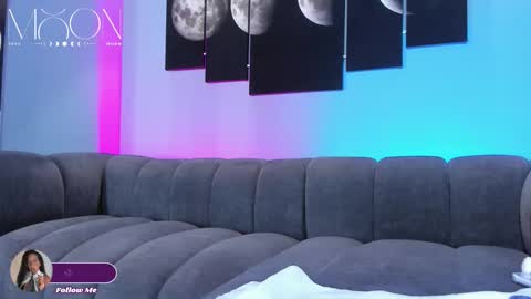 Snapshot of tatii_moon chatting on November 30, 6:06 am Tati online show from November 30, 6:06 am