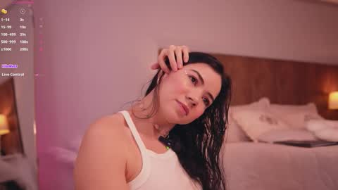 Snapshot of tatikiss_ chatting on November 26, 11:44 am Tatiana independent girl online show from November 26, 11:44 am