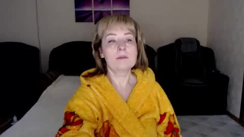 Snapshot of tattease chatting on December 15, 5:44 am Tattease online show from December 15, 5:44 am