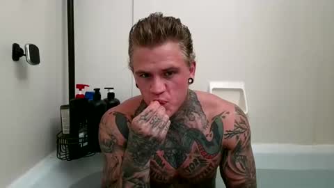 Snapshot of tatteddaddy9000 chatting on September 29, 12:38 am D-Man online show from September 29, 12:38 am