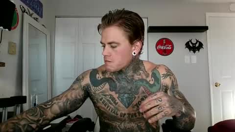 Snapshot of tatteddaddy9000 chatting on October 9, 1:20 pm D-Man online show from October 9, 1:20 pm
