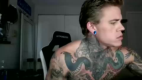 Snapshot of tatteddaddy9000 chatting on October 11, 10:30 pm D-Man online show from October 11, 10:30 pm