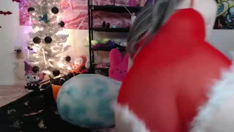 Snapshot of tattedthickandpretty chatting on December 7, 5:59 am TattedThickandPretty online show from December 7, 5:59 am