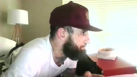 Snapshot of tattoo3333 chatting on November 7, 7:25 pm tattoo3333 online show from November 7, 7:25 pm