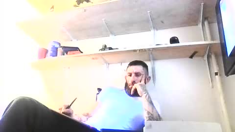 Snapshot of tattoo3333 chatting on November 18, 12:20 pm tattoo3333 online show from November 18, 12:20 pm