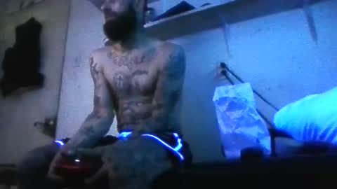 Snapshot of tattoo3333 chatting on November 21, 6:06 pm tattoo3333 online show from November 21, 6:06 pm