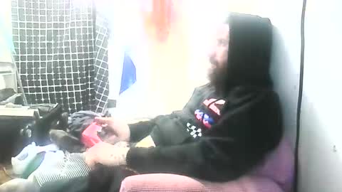 Snapshot of tattoo3333 chatting on December 15, 5:28 pm tattoo3333 online show from December 15, 5:28 pm