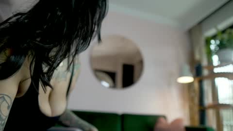 Nathalie Hardy  online show from October 7, 2:47 pm