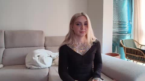 tattoobbgirl online show from February 10, 1:15 pm