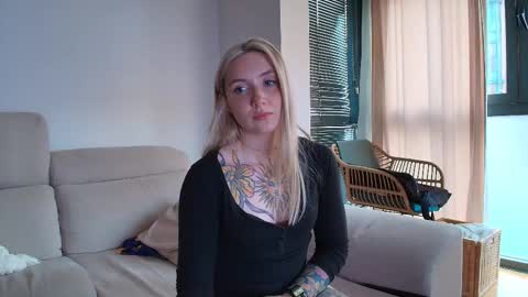 tattoobbgirl online show from February 27, 5:35 pm