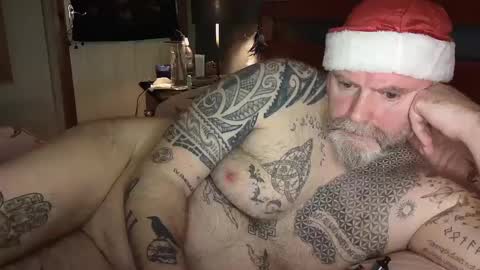 Tattooeddilf 01 online show from December 22, 11:52 pm