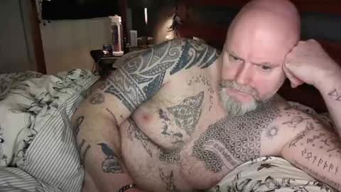 Tattooeddilf 01 online show from January 8, 10:06 pm