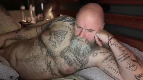 Tattooeddilf 01 online show from November 4, 11:26 pm