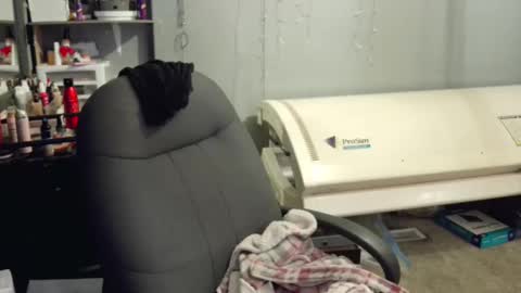 Lisa Lovely online show from February 11, 11:01 pm