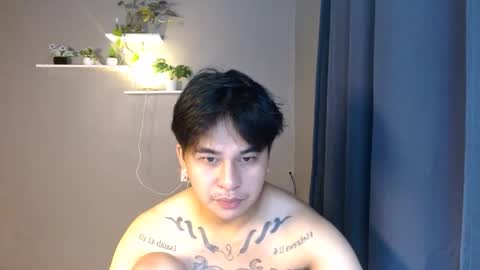 Snapshot of tattooguy1209 chatting on November 21, 10:47 am zareen online show from November 21, 10:47 am