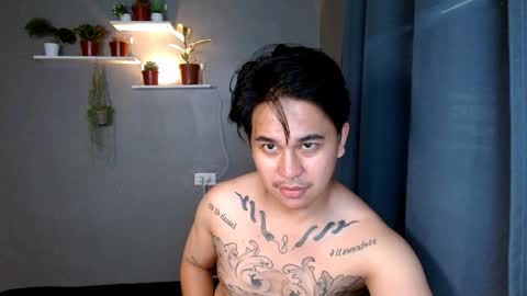 Snapshot of tattooguy1209 chatting on December 5, 3:26 am zareen online show from December 5, 3:26 am