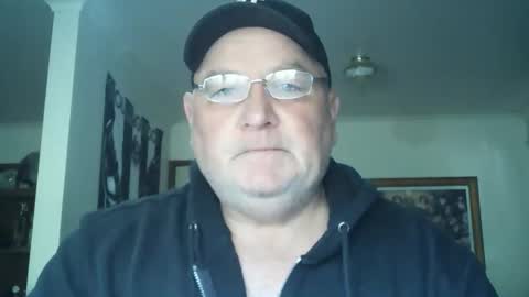 Snapshot of tattzsexy chatting on November 29, 10:46 pm tattzsexy online show from November 29, 10:46 pm