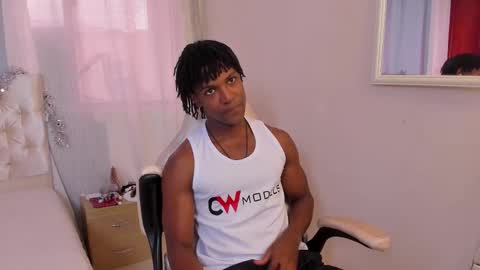 tau_montes online show from December 1, 4:34 pm