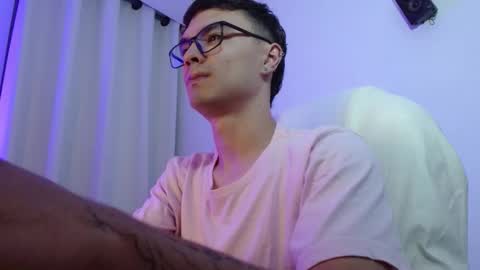 taurus4k online show from November 13, 1:04 am