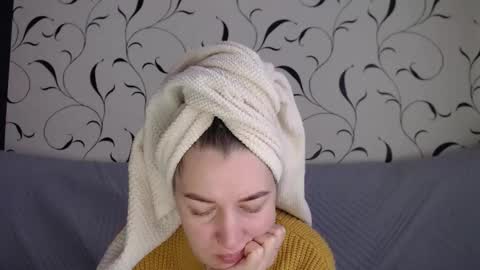 Snapshot of taxxxu chatting on November 29, 8:50 am Diana online show from November 29, 8:50 am