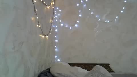 Snapshot of tayagirl chatting on December 28, 9:08 pm Taya online show from December 28, 9:08 pm