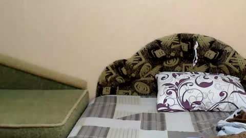 Snapshot of tayagirl chatting on November 15, 5:53 pm Taya online show from November 15, 5:53 pm