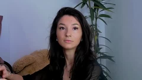 TayaKayan online show from December 8, 3:00 am