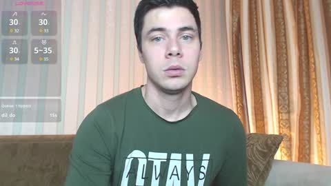 Snapshot of tayler_durden_1 chatting on December 13, 4:43 am ... online show from December 13, 4:43 am