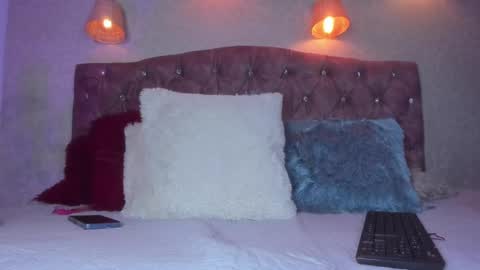 Snapshot of taylor_106 chatting on January 29, 11:51 am Taylor Duran. online show from January 29, 11:51 am