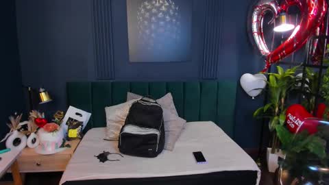 Taylor Bennet online show from February 19, 12:11 pm