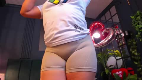 Taylor Bennet online show from February 21, 7:21 pm