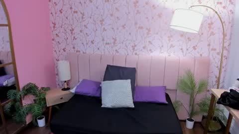 Taylor Bennet online show from October 5, 12:14 pm