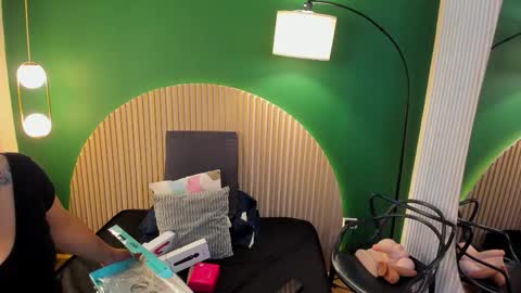 Taylor Bennet online show from November 9, 12:14 pm