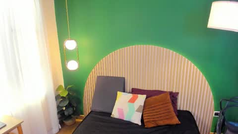 Taylor Bennet online show from November 12, 11:32 am