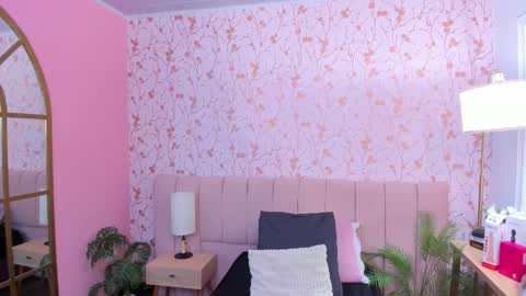 Taylor Bennet online show from November 30, 11:36 am