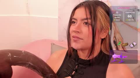 taylor_cupper_ online show from December 3, 9:13 pm