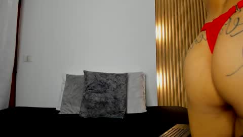 Snapshot of taylor_evanss1 chatting on September 15, 8:09 pm Taylor online show from September 15, 8:09 pm