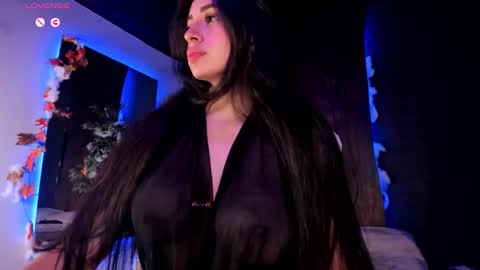 Snapshot of taylor_jonnees chatting on October 25, 4:46 pm Taylor Help me to get 100 thumbs up online show from October 25, 4:46 pm