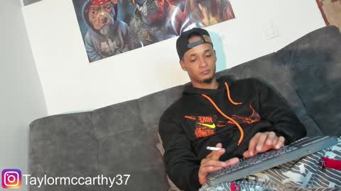 Snapshot of taylor_mccarthy_1 chatting on January 3, 12:54 am Taylor Mccarthy online show from January 3, 12:54 am