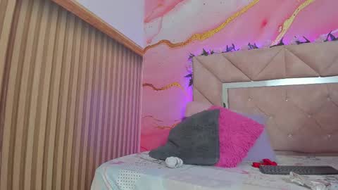 Snapshot of taylor_oriana_ chatting on November 20, 10:59 am Oriana online show from November 20, 10:59 am