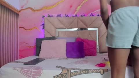 Snapshot of taylor_oriana_ chatting on November 26, 11:00 am Oriana online show from November 26, 11:00 am